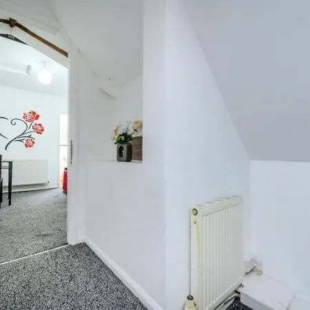 Rb1gh- Cosy & Well Designed