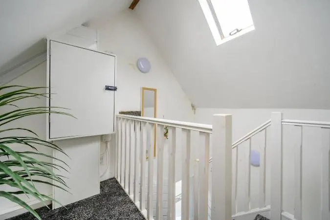 Rb1gh- Cosy & Well Designed