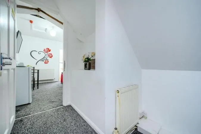 Rb1gh- Cosy & Well Designed