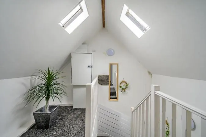 Rb1gh- Cosy & Well Designed Leeds (West Yorkshire)